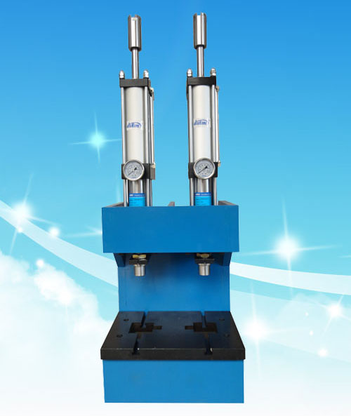 JRS雙缸氣液增壓機(jī)臺